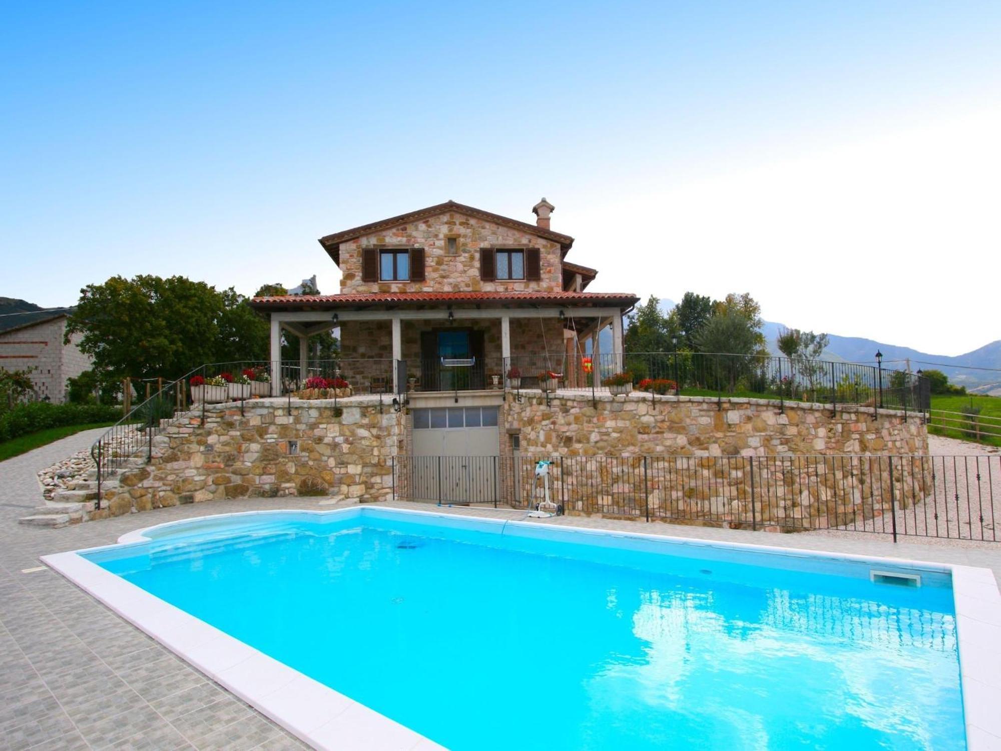 Timeless Villa In Cagli With Garden And Swimming Pool ภายนอก รูปภาพ