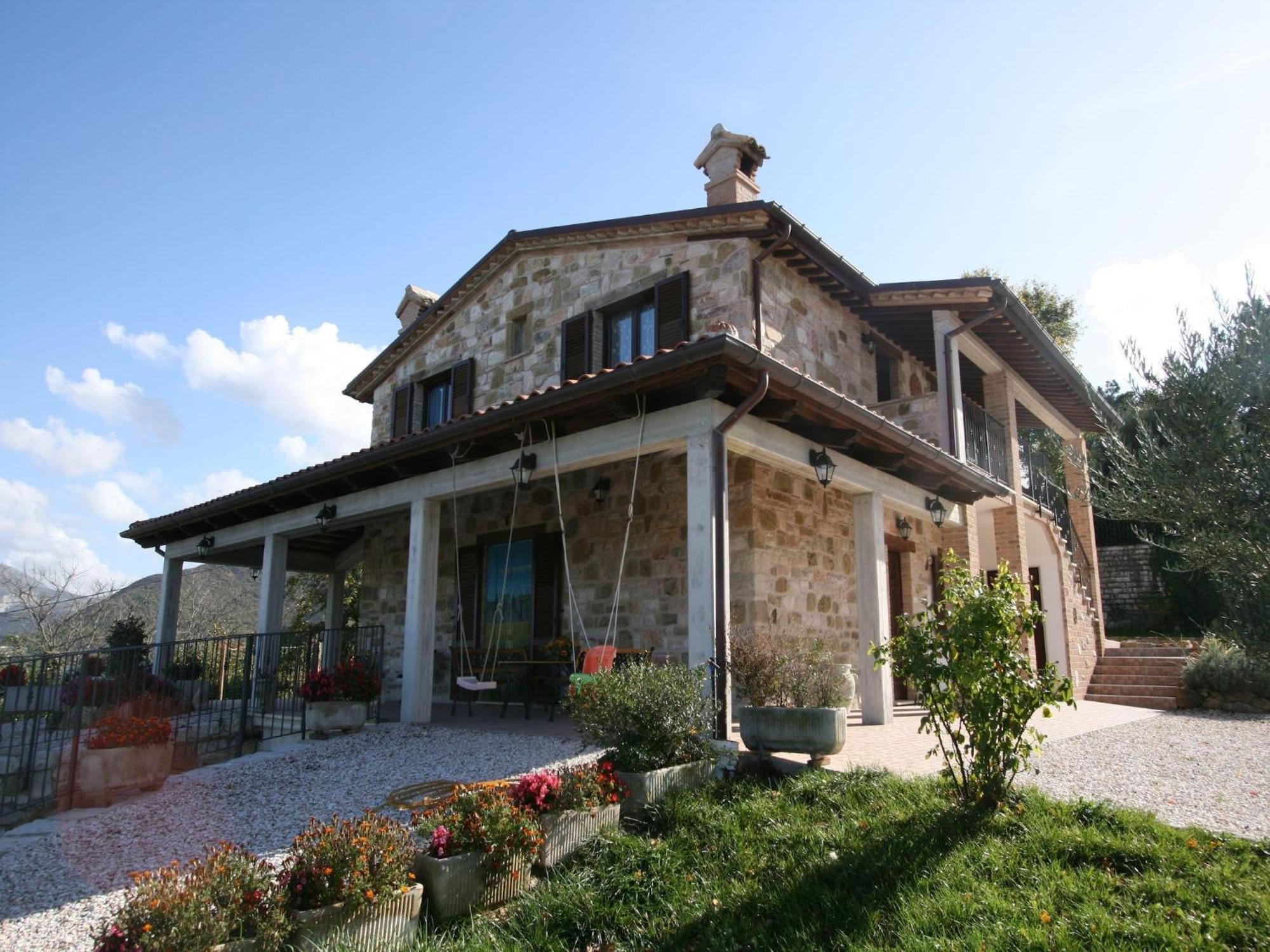 Timeless Villa In Cagli With Garden And Swimming Pool ภายนอก รูปภาพ