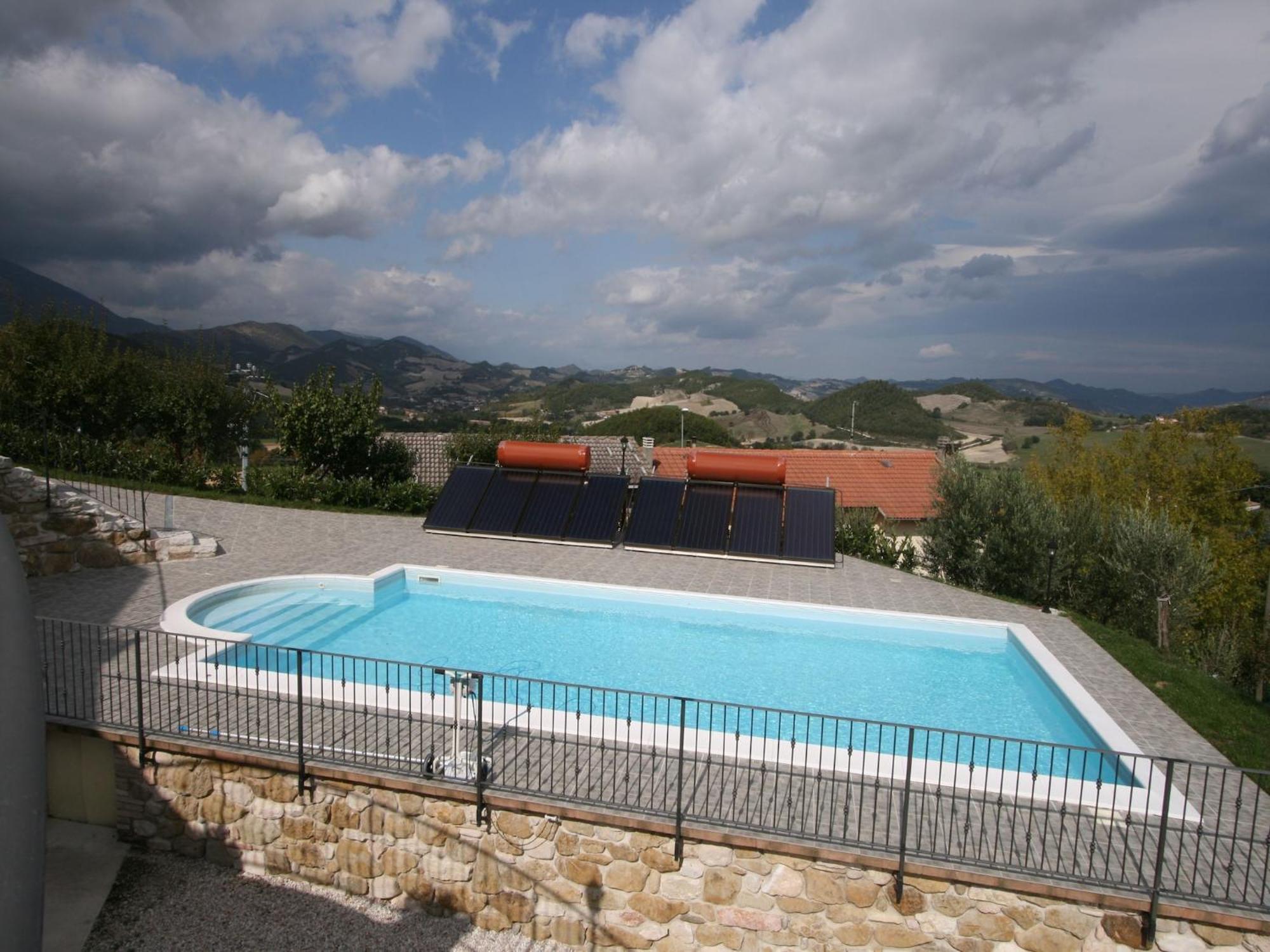 Timeless Villa In Cagli With Garden And Swimming Pool ภายนอก รูปภาพ