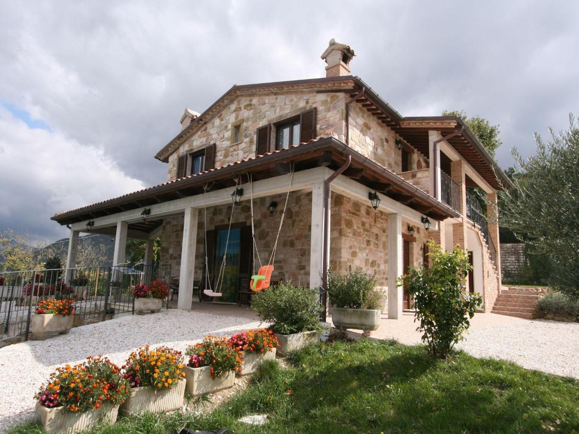 Timeless Villa In Cagli With Garden And Swimming Pool ภายนอก รูปภาพ