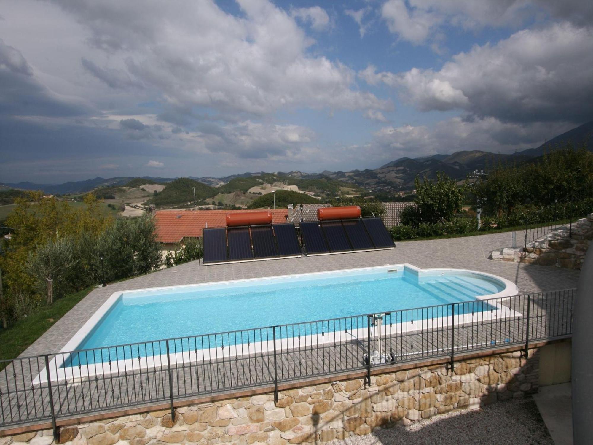 Timeless Villa In Cagli With Garden And Swimming Pool ภายนอก รูปภาพ